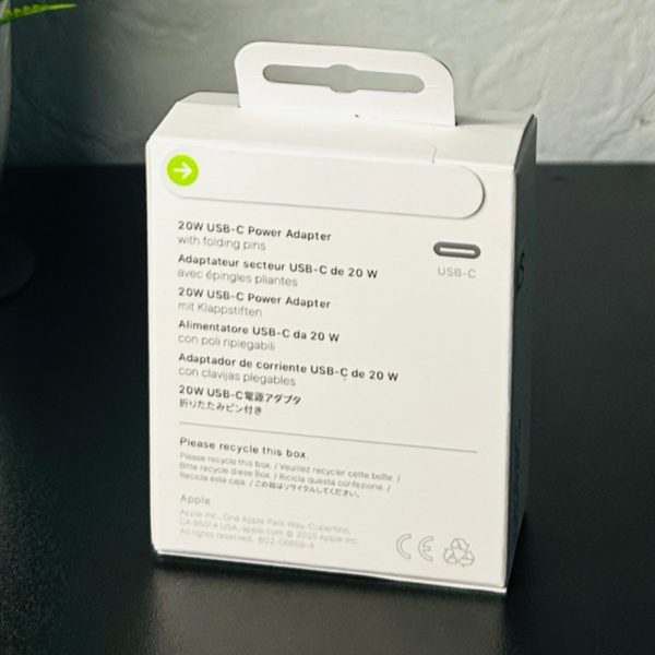 Apple 20W USB-C Fast Charger Adapter